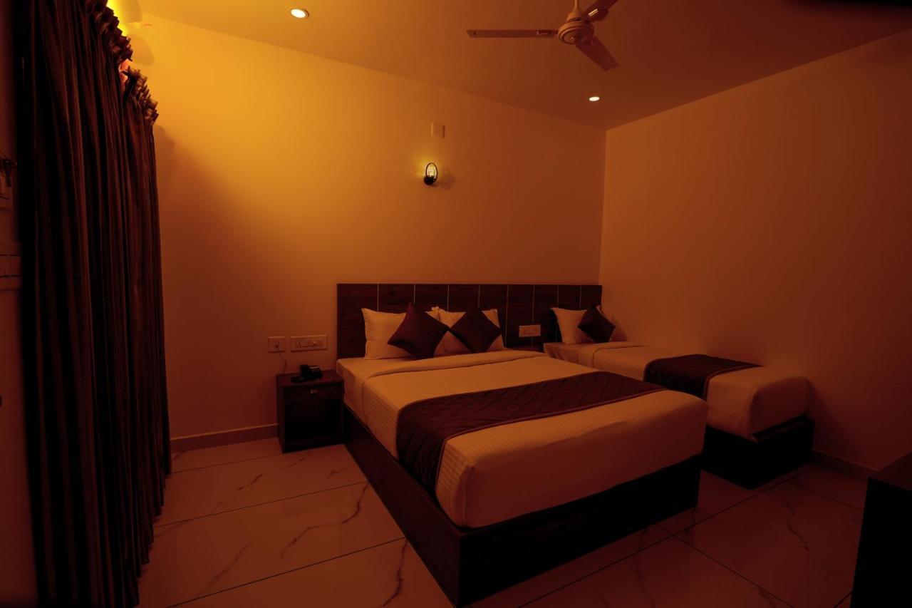 Kottackal Nature Inn 니둠바서리 외부 사진