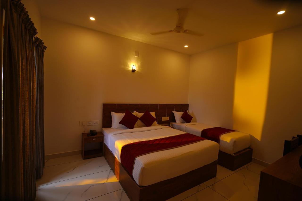 Kottackal Nature Inn 니둠바서리 외부 사진