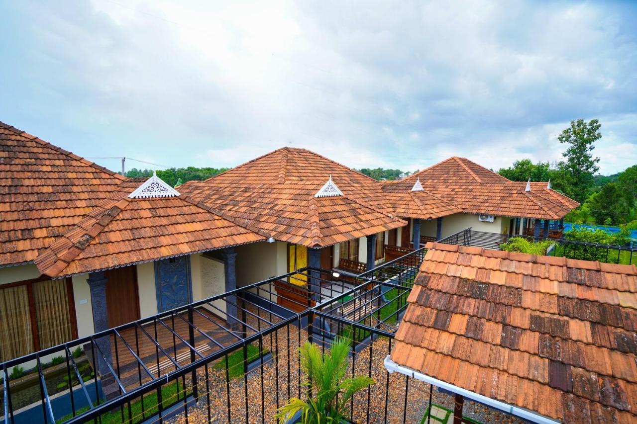 Kottackal Nature Inn 니둠바서리 외부 사진