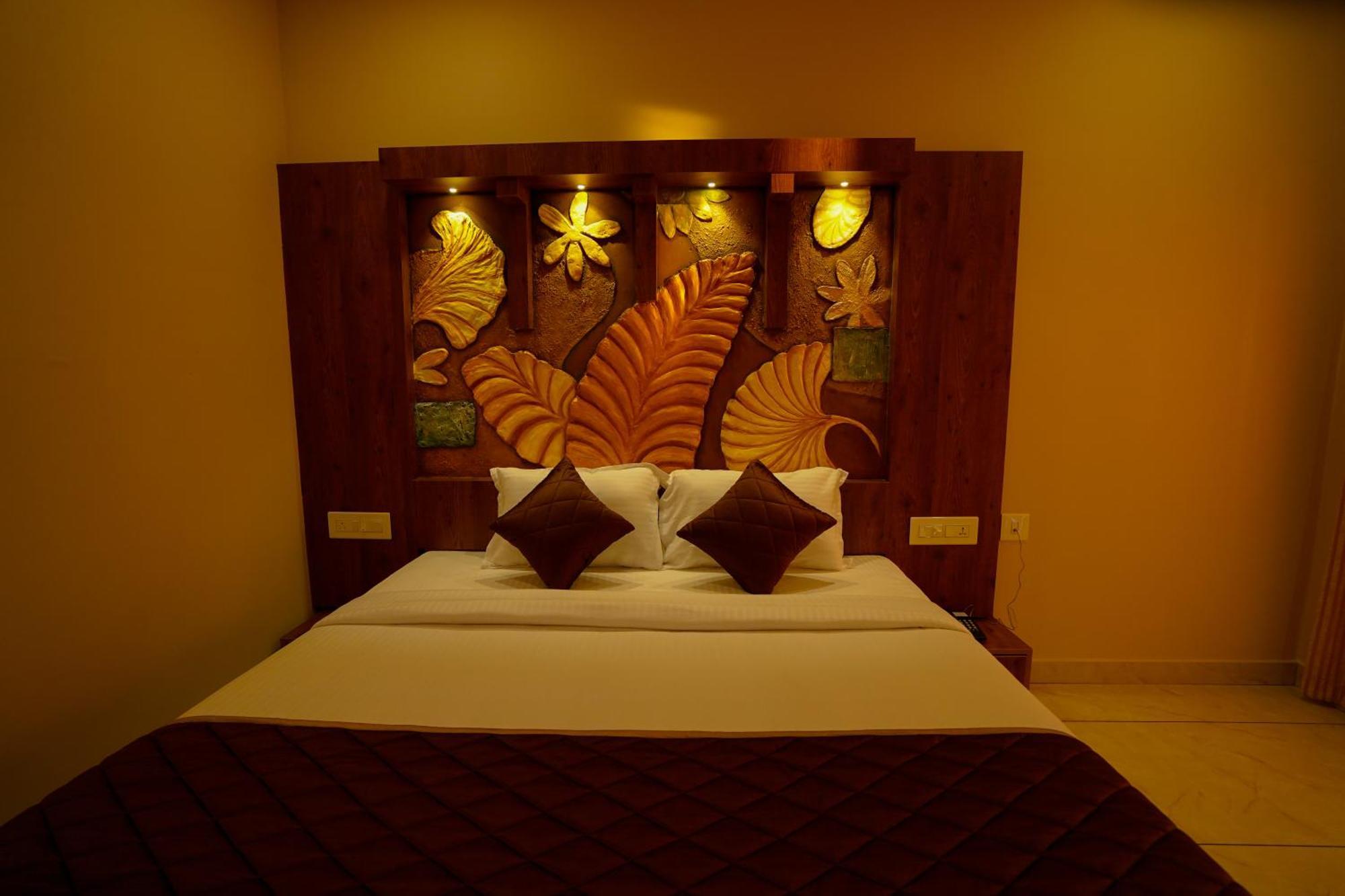 Kottackal Nature Inn 니둠바서리 외부 사진
