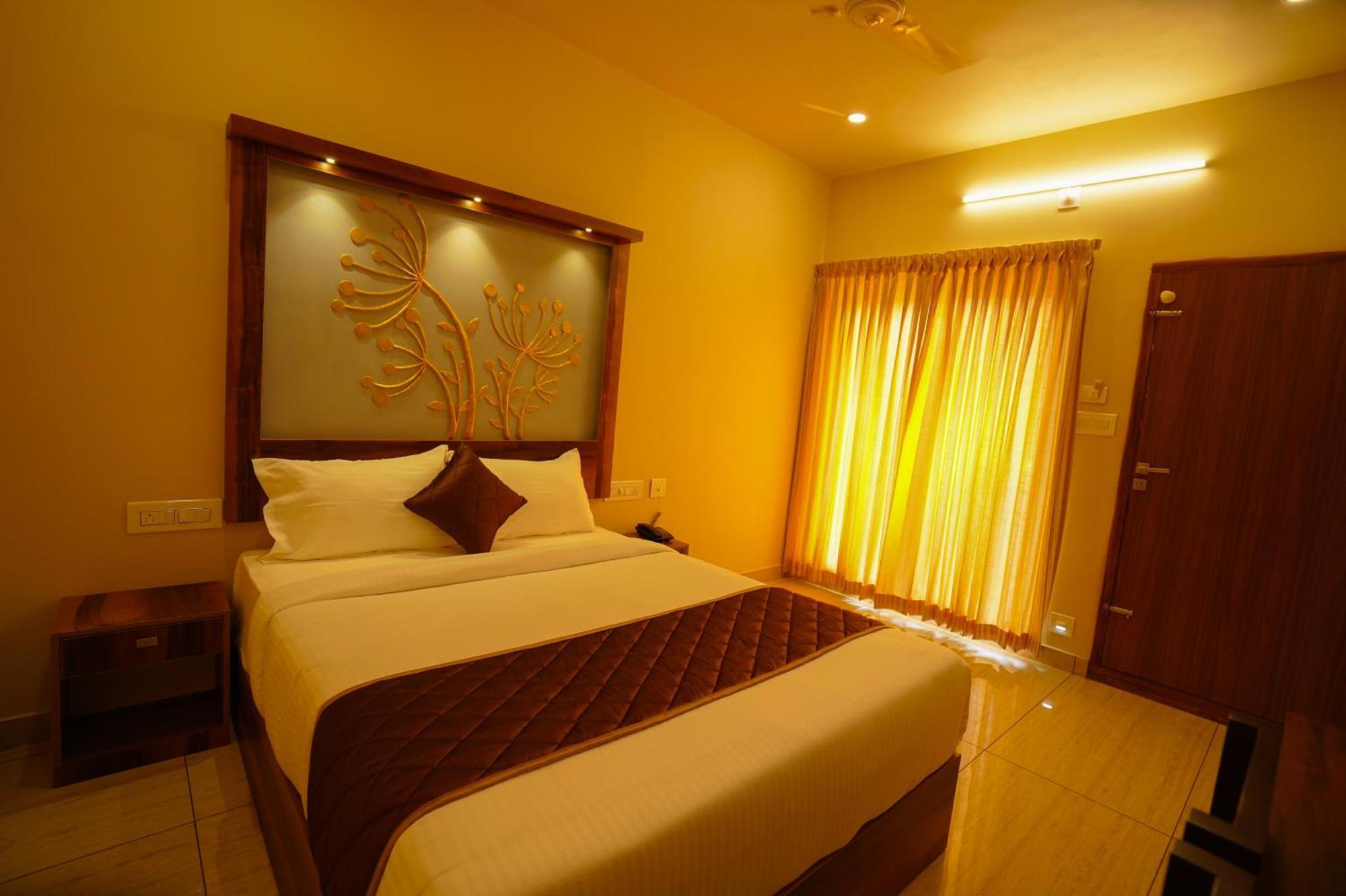 Kottackal Nature Inn 니둠바서리 외부 사진